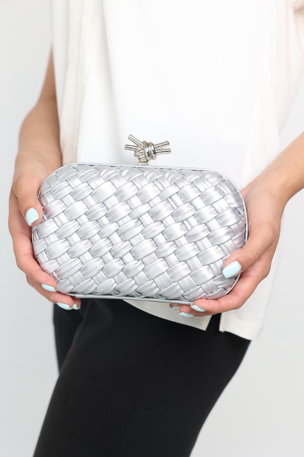 Bottega Veneta Pochette tressée Tinsley – Argent
