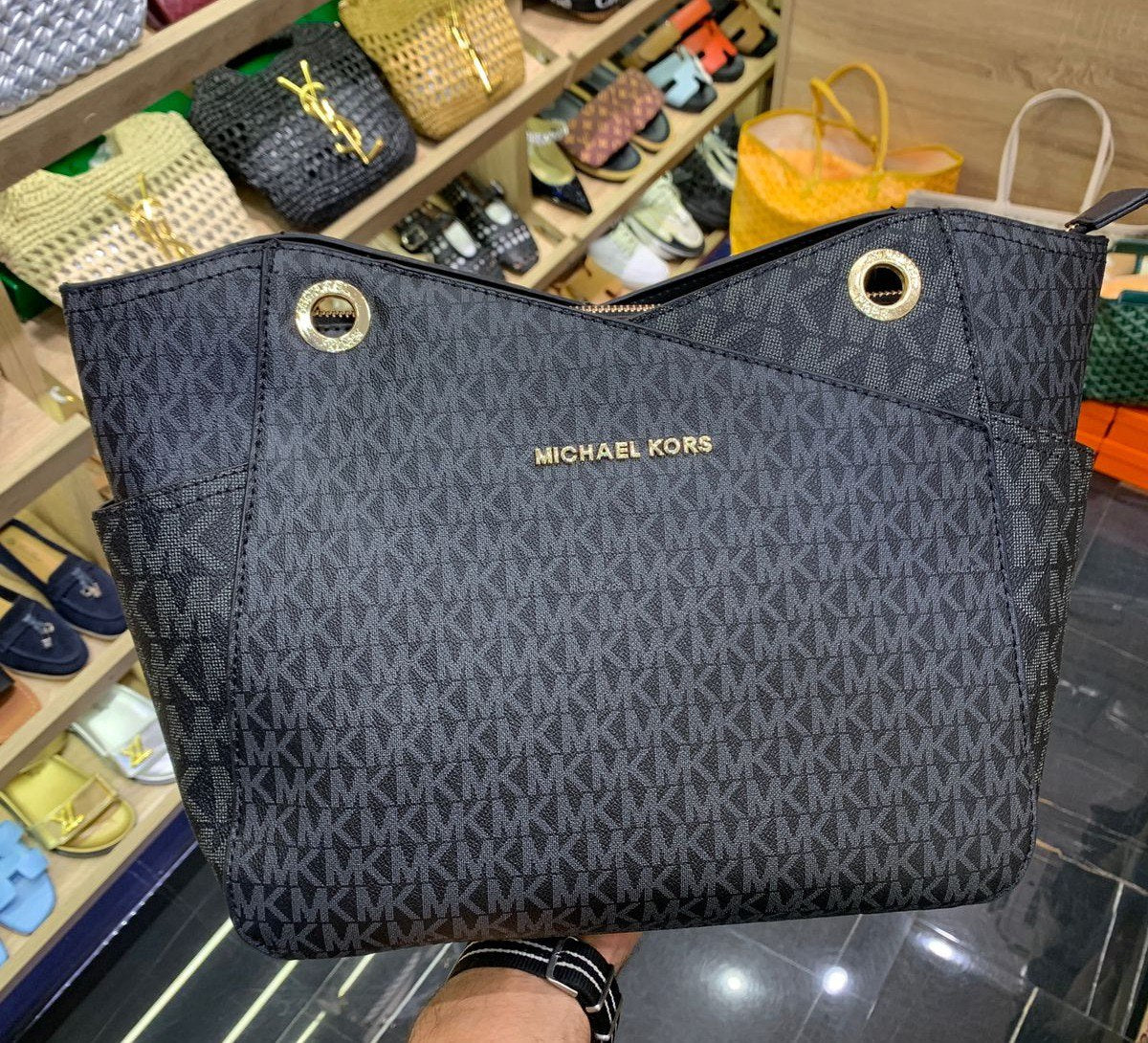 Mich@el Kors Sac à bandoulière Jet Set Travel grand format pour femme (grand, noir siglé/doré)