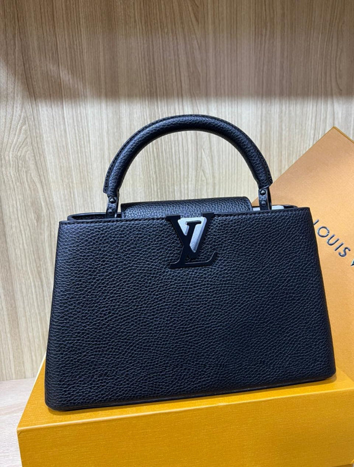 LV Capucines BB