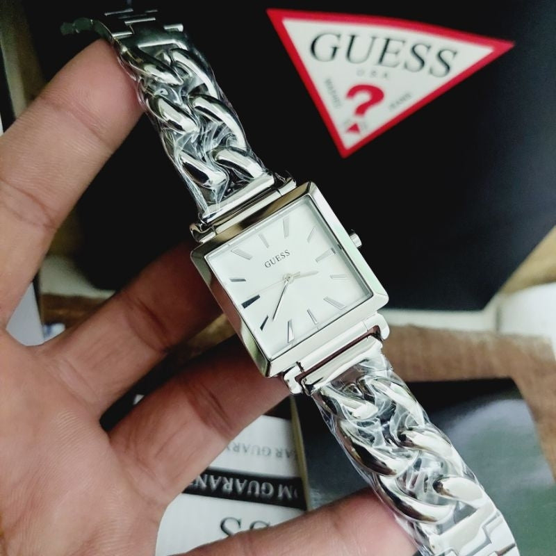 Montre Guess Vanity avec cadran argenté et bracelet en acier argenté pour femme - W1029L1