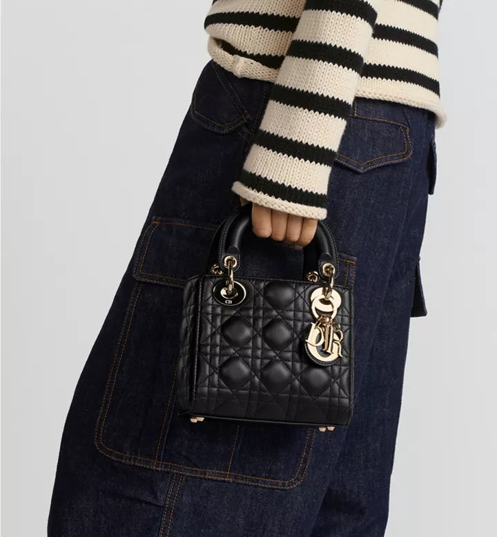 Sac Ladÿ Dior Mini
Cuir d'agneau Cannage noir