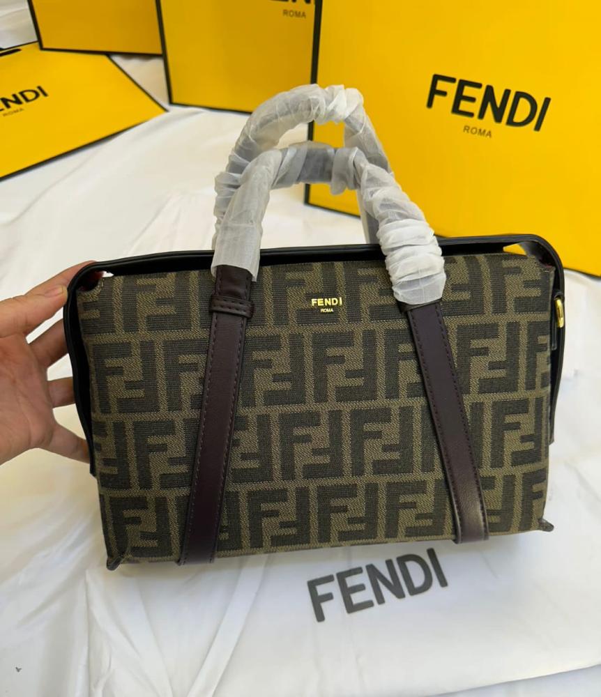 Fêndï 
FF Jacquard Medium Boston Bag