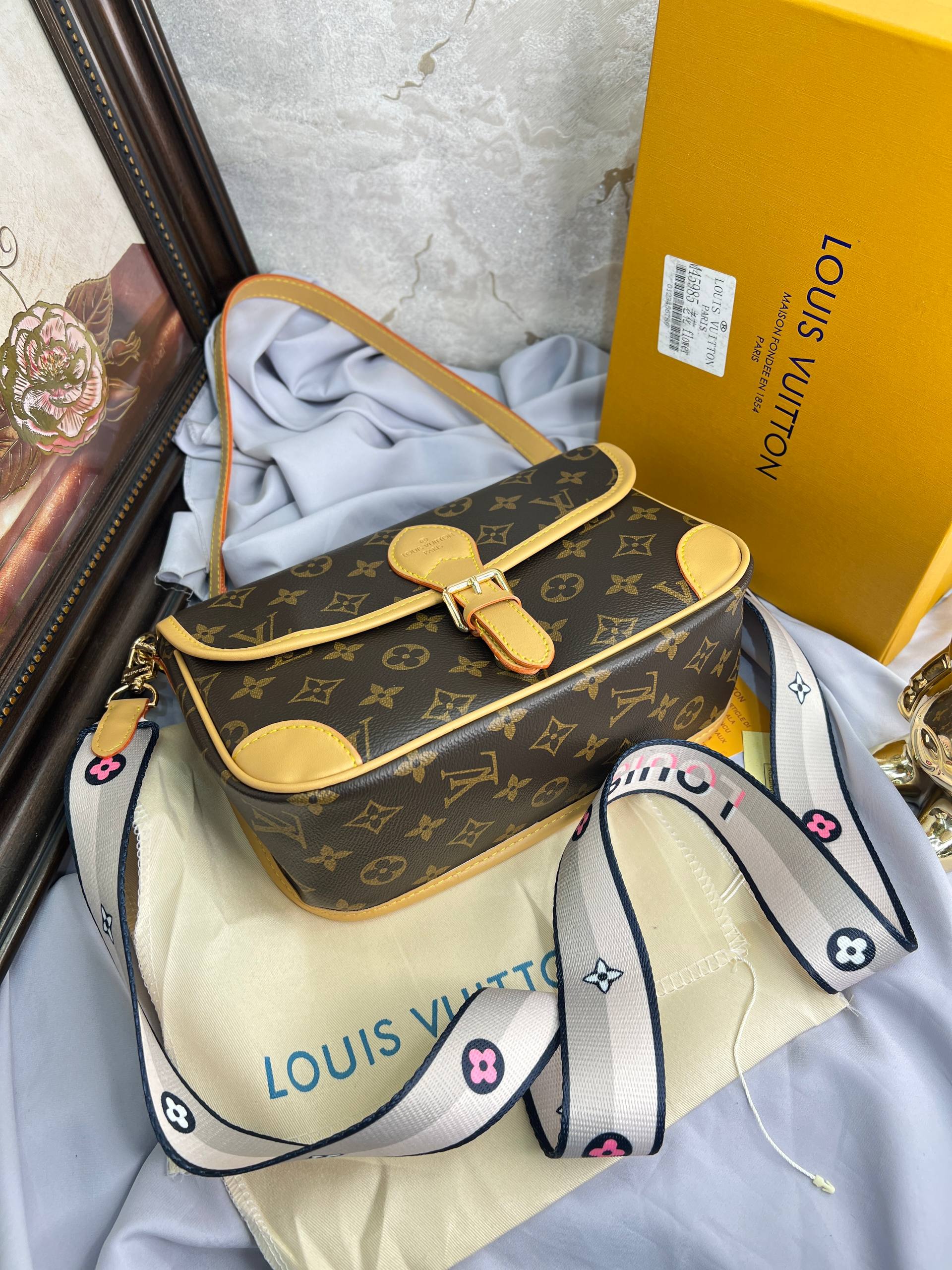 LV Sac Diane