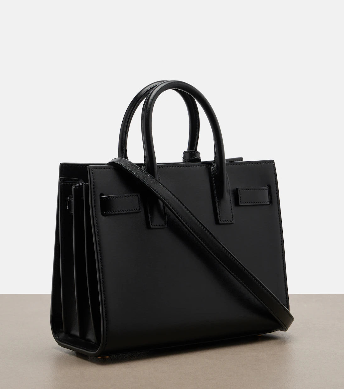 Saint Laurent Bolso Sac De Jour Nano de piel En cuir