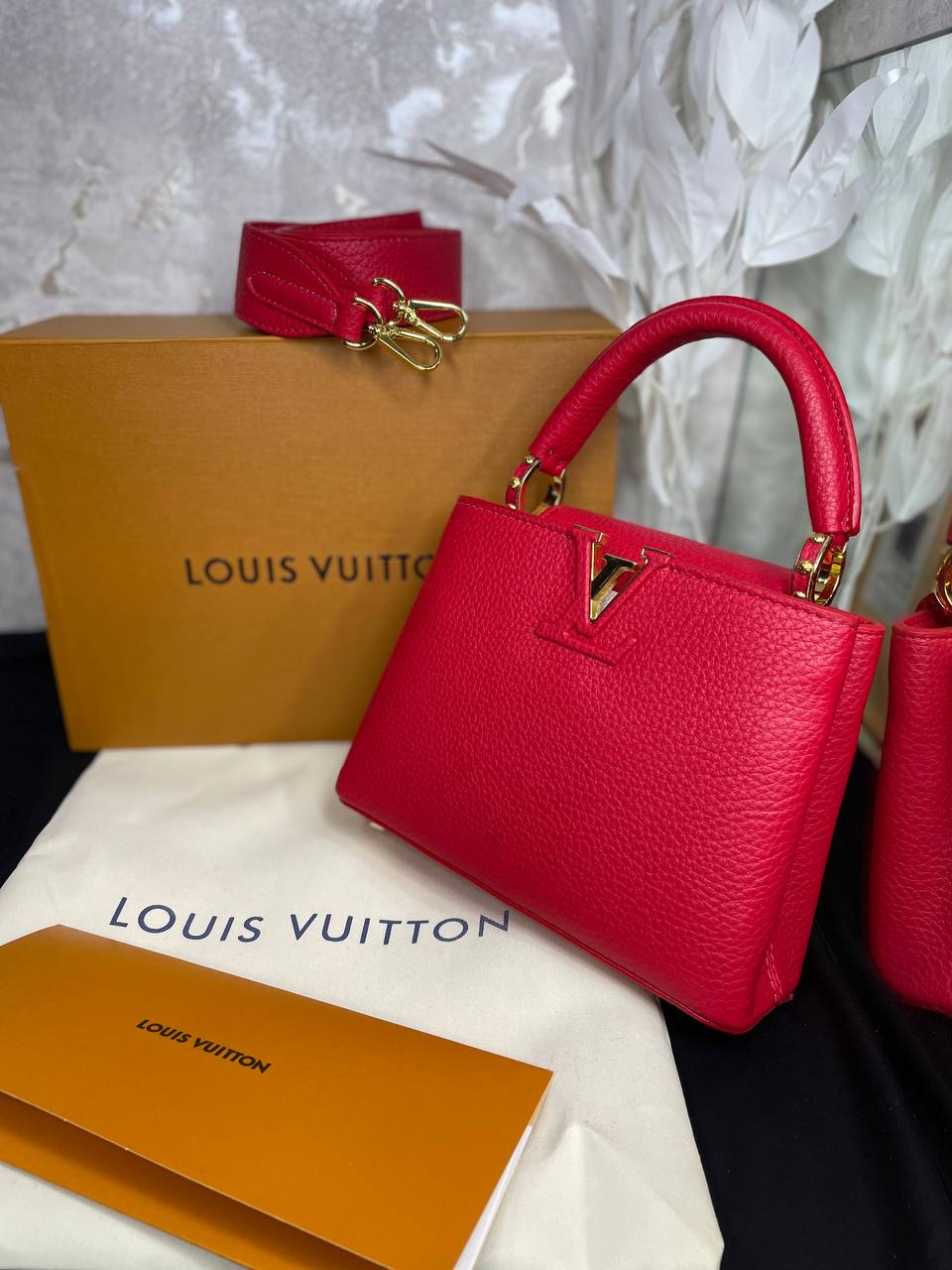 LV Capucines Mini En cuir