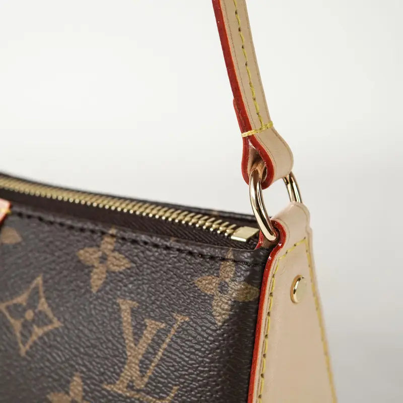 LV Pochette Tirette