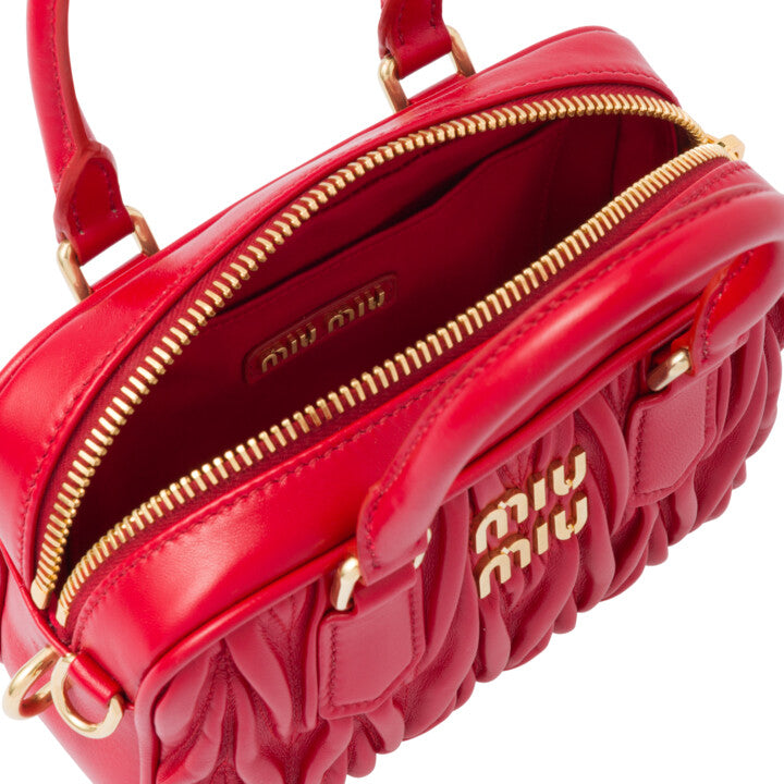 MIÛ MIÜ 
Sac à main Arcadie
Rouge