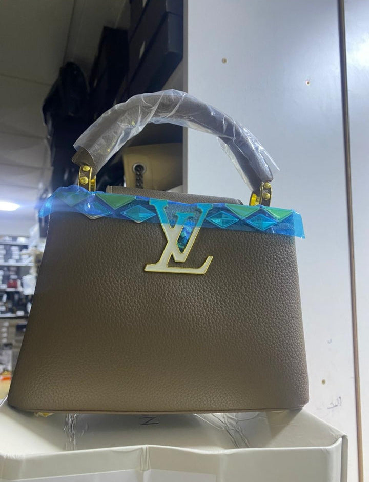 LV Sac Capucines Mini